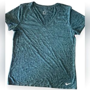 Workout T-shirt - Women’s Nike Dri Fit Short Sleeve Heather Grey XL
